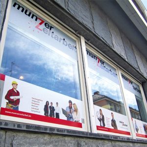 Beispiel für Schaufensterfolie - Fensterverklebung von RETE