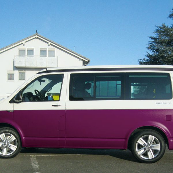 VW_T6_seitlich_lila Fahrzeug bekleben