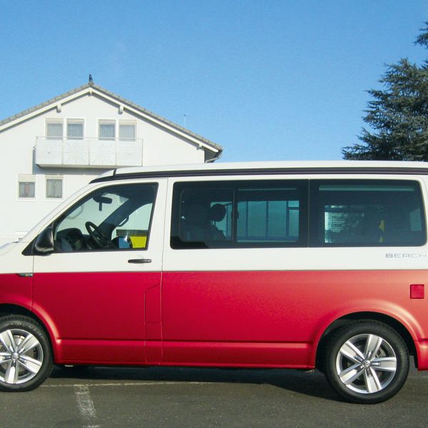 VW_T6_seitlich_rot Auto teilfolieren lassen