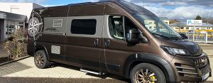 Wohnwagen Wohnmobil Reisemobil mit Folie bekleben