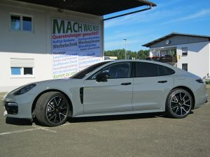 Auto bekleben Porsche Panamera Folierung