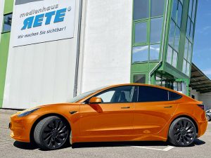 Tesla foliert