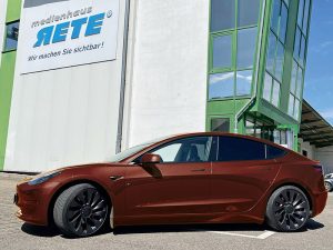 Folieren Sie ihren Tesla in Ihrer Wunschfarbe