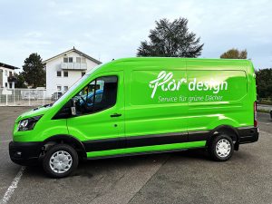 Lieferwagen Folierung in Grün in Freiburg