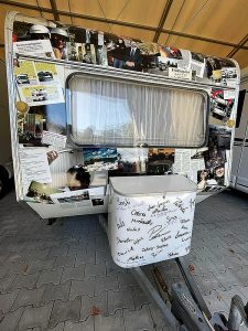 Wohnwagen Folierung mit indivudellen Motiven Werbetechnik